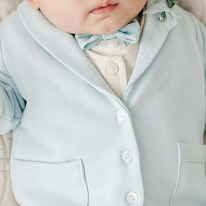 Vente en gros Ensembles 4 pièces baptême fête nouveau-né garçon Veste rabattue à simple boutonnage Vêtements de costume 4 pièces bleus pour garçons de 3 ans - Product Image 3