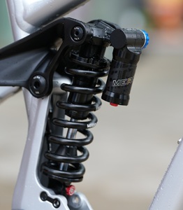 Bicicleta de Montaña TWITTER de Doble Suspensión Completa de Aleación, 12 Velocidades, con Amortiguadores de Aire DNM y <span class=keywords><strong>Horquilla</strong></span> R0CKSH0X - Product Image 6