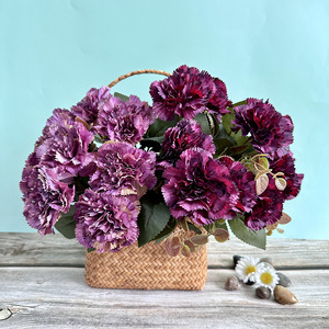 Bouquet de fleurs artificielles Queyiyi, 9 têtes de carnations en soie, réalistes, décoration d'intérieur, décoration pour la Saint-Valentin - Product Image 3