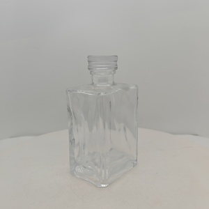 Wholesale 500ml clear Empty Glass Bottles for Whiskey Tequila Vodka <strong>Gin</strong> and Rum. - Product Image 4