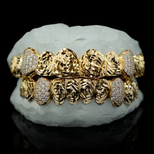 Grilles dentaires personnalisées en argent S925 avec diamants en moissanite - Product Image 4