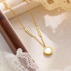 Collar XIXI con Colgante de Acero Inoxidable Chapado <span class=keywords><strong>en</strong></span> Oro de 18k y Doble Cara con Números <span class=keywords><strong>Romanos</strong></span> y Carcasa Acrílica Blanca, Joyería de Moda para Mujer - Product Image 4