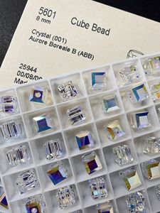 Cuentas de Cristal Genuinas de Alta Precisión 5601 con Recubrimiento <span class=keywords><strong>Aurora</strong></span> en Forma de Cubo, Delicados Colgantes de Novia, Embalaje Original de Austria - Product Image 3