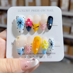 Prensa tallada a mano de calidad de exportación en las <span class=keywords><strong>uñas</strong></span>, nuevo juego de <span class=keywords><strong>uñas</strong></span> de lujo extraíble con estampado de animales florales y franceses góticos - Product Image 5