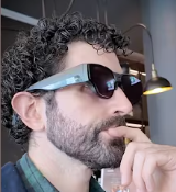 Lunettes intelligentes AR tout-en-un sans fil avec caméra et écran 1080P, assistant IA multi-écrans pour les entreprises et la collaboration à distance - Product Image 5