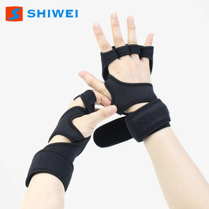 Custom Weightlifting Gloves Half Finger Breathable Adjustable Wrist <b>Strap</b> For Fitness Cycling Unisex Palm Protection - Product Image 3