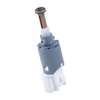 Interrupteur de feux stop 93197675 pour Nissan Renault Opel Vauxhall Mercedes Lada 25320-00Q0A 4419587 2532000Q0A 8200168238