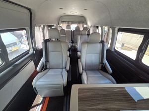 Toyota <span class=keywords><strong>Hiace</strong></span> 2016 Usada de Alta Calidad, 2.7L Gasolina, Automática, Volante a la Izquierda, Minibús de 10 Plazas, Furgoneta Confiable en Excelentes Condiciones, Lista para Exportar - Product Image 6