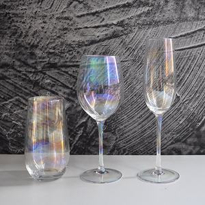 <span class=keywords><strong>Calice</strong></span> da <span class=keywords><strong>Vino</strong></span> in Vetro Trasparente <span class=keywords><strong>di</strong></span> Alta Qualità con Stelo Rosa e Bordo Dorato, Personalizzabile con Logo - Product Image 4