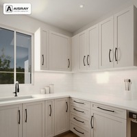 Meuble de cuisine en contreplaqué avec portes en chêne blanc, aménagement en U style Shaker, dimensions personnalisées, rangement par tiroirs et livraison en kit