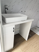 Maison conteneur préfabriquée à double aile extensible, configuration double pièce, aménagement personnalisé, système électrique pour l'hébergement