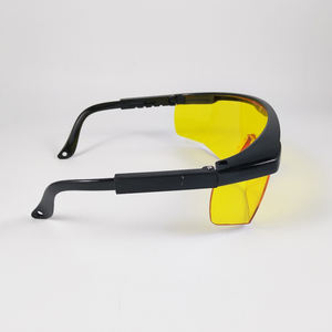 Lentille jaune 99% Protection UV Warparound Style lunettes de sécurité extérieures 99% Protection UV lunettes de sécurité pour les activités de plein air - Product Image 5