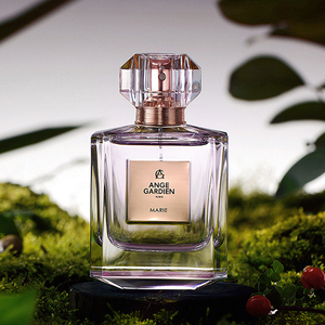 Etiquetas Autoadhesivas de Vinilo Resistentes al Agua con Estampado Dorado <span class=keywords><strong>GH</strong></span>-Printing, Fabricante de Etiquetas, Impresión Personalizada de Logotipos - Product Image 1