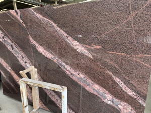 Natürlicher Rotbrauner Mustang-Granit Luxuriöser Rotbrauner Schichtstein für Moderne Badezimmer Außenbereich Küchenarbeitsplatten Wände - Product Image 3