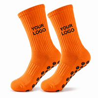 Chaussettes de football antidérapantes à rayures contrastées personnalisées pour hommes, avec grip, pour l'entraînement sportif et les matchs, faible MOQ