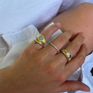 ชุดเครื่องประดับผีเสื้อชุบทองประดับเพชร CZ สำหรับผู้หญิง - Product Image 3