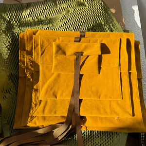 Bolsas de Embalaje de Regalo Personalizadas de Terciopelo de Doble Cara, a Prueba de Polvo, Portátiles, para Guardar Ropa - Product Image 1