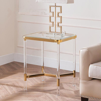 Table d'appoint carrée en verre trempé transparent avec cadre en acier inoxydable doré et pieds en acrylique, table d'appoint moderne pour canapé, salon