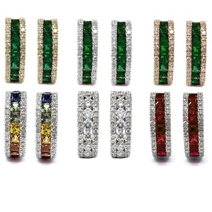 Boucles d'oreilles créoles en or blanc 18 carats avec diamants véritables et émeraudes, design vert tendance, taille brillant rond, pour femme, mariage - Product Image 4