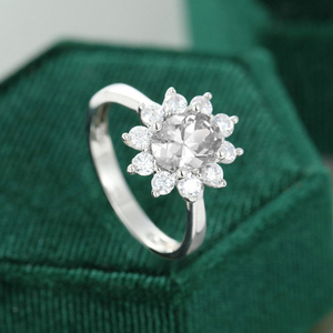 Anillo de Moissanita, Plata 925, Halo Vintage, Anillo de Compromiso para Mujer, Anillo de Compromiso Único con Moissanita Gris, Anillo de Flores Art Deco - Product Image 2