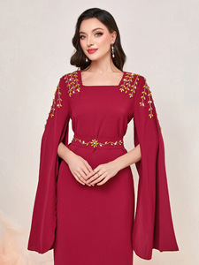 ओम/ओडम इड अबाया, चमकदार क्रिस्टल दुबाई अबाया के रूप में उच्च गुणवत्ता वाले काले लंबे कोट पहनते हैं - Product Image 4