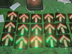 Système de contrôle des feux de circulation à <span class=keywords><strong>LED</strong></span> 300mm Vert Rouge Jaune Feux de sécurité routière - Product Image 2