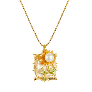 Gold Sunflower Pendant Necklace With Freshwater Pearl Flower Design Vintage Elegant Party Jewelry Zinc Alloy Chain - Product Image 5