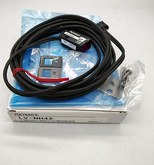 キーエンス！KEYENCE！LV-NH42！センサー！ LV-NH42 2025年製 箱潰れ有 レーザセンサ ヘッド キーエンス センサ