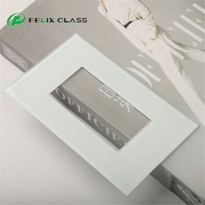 Verre trempé personnalisé par le fabricant avec découpe pour interrupteur mural intelligent - Product Image 1