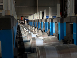 Machine de pliage à froid pour profilés de porte en acier galvanisé en relief, <span class=keywords><strong>volet</strong></span> roulant, latte de porte, prix d'usine de matériaux de construction - Product Image 3