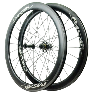 Roues de vélo de <span class=keywords><strong>route</strong></span> en fibre 700C, jeu de roues de vélo de <span class=keywords><strong>route</strong></span> en carbone léger, freins V/C, jantes en carbone tubeless 50 clincher, tirage direct F/V - Product Image 1