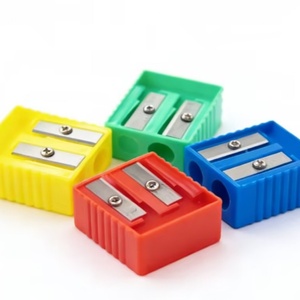Taille-crayon plat en plastique coloré à 2 trous pour l'école, vente en gros d'usine, pour un affûtage facile et sûr pour les enfants - Product Image 6