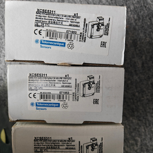Sensores Telemecanique XCSE5311 Originales Nuevos, Interruptores de Seguridad Telemecanique XCS Metálicos XCSE - Product Image 3