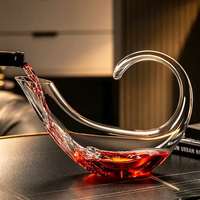 Op maat gemaakte Europese stijl licht luxe glazen karaf 1500ml hoogwaardig handgemaakt ambacht voor wijnproeven met aangepast logo