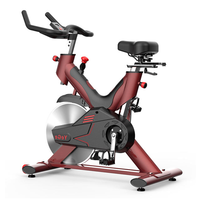 Vélo de spinning intelligent commercial de 180 kg de capacité, volant d'inertie en acier de 25 kg, résistance magnétique à 8 niveaux, écran LCD, équipement de cyclisme d'intérieur