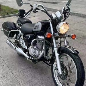 Motocicleta Deportiva Retro <span class=keywords><strong>Usada</strong></span> CF Yueku GZ150 Suzuki1 Storm Prince - Escape Cromado, Manillar Grande, Cómoda para Desplazamientos, China - Product Image 6