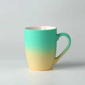 Taza de café de cerámica de tacto suave, espray personalizado, color degradado, 12oz