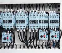 Scie à panneaux verticale CNC KDT KS-828C pour la découpe de panneaux MDF, contrôlée par PLC, longueur de pièce maximale 2830 mm, puissance 25 kW