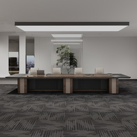 Grande table de conférence en bois moderne haut de gamme avec chaise durable et écologique pour les bureaux et les salles de réunion
