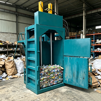 Presse à balles hydraulique verticale pour le compactage des bouteilles en plastique, du papier usagé, des cartons, des canettes en aluminium, des déchets