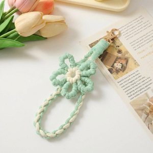 Dragonne de téléphone tressée à <span class=keywords><strong>la</strong></span> main avec motif floral, porte-clés, sangle de poignet, support de bouteille d'eau, breloque de sac, style pastoral, cadeau pour elle - Product Image 3