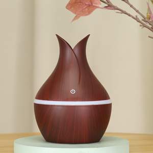 Humidificador de madera con forma de florero de 300 ml, difusor de aroma con alimentación USB para uso doméstico - Product Image 3