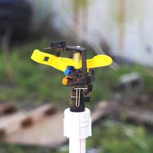 Accesorios para Tuberías de Riego por Goteo Agrícola Automático, Conector de Rosca Interna con Gancho Invertido de Plástico, 1/2'', Modelo 8-20 M - Product Image 5