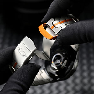 Bracelet de montre en acier inoxydable à boucle spéciale Iron Man pour <span class=keywords><strong>Huawei</strong></span> <span class=keywords><strong>Watch</strong></span> <span class=keywords><strong>GT2e</strong></span> GT3 46MM 22mm Bracelets de montre universels en métal - Product Image 5