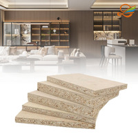 Fabriqué dans le Shandong, panneau OSB de première qualité de 18 mm, fini pour les armoires de cuisine, les chambres, les salles de bain, utilisation en intérieur