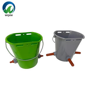 Tétines multiples en plastique pour animaux Seau d'alimentation pour veaux Mangeoire à lait pour veaux avec tétines - Product Image 1