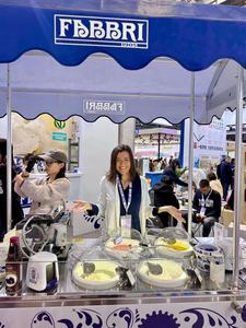 Dặm đường phố ngoà<span class=keywords><strong>i</strong></span> trờ<span class=keywords><strong>i</strong></span> dặm thực phẩm xe tả<span class=keywords><strong>i</strong></span> Galaxy Pro v4c Tủ đông Showcase Gelato Kem giỏ hàng tất cả trong một máy như cửa hàng di động - Product Image 3