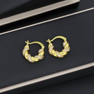 ต่างหูห่วงชุบทองคำแฟชั่นสั่งทำจาก JXX Wholesale ประดับเพชรซิร์คอนทรงเรขาคณิตทันสมัย ทำจากทองเหลือง เหมาะสำหรับเป็นของขวัญสำหรับผู้หญิง - Product Image 2