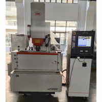 Machine à couler edm cnc contrôleur décharge miroir coulant corrosion traitement des métaux pour le travail des métaux de précision des moules