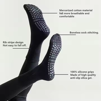 Chaussettes antidérapantes sur mesure pour le yoga Pilates Chaussettes antidérapantes en coton doux avec logo sur le bas pour les jeunes